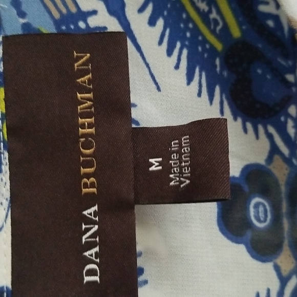 🥳Host Pick🥳 Dana Buchman Blue/White Flowy Top - Picture 3 of 8